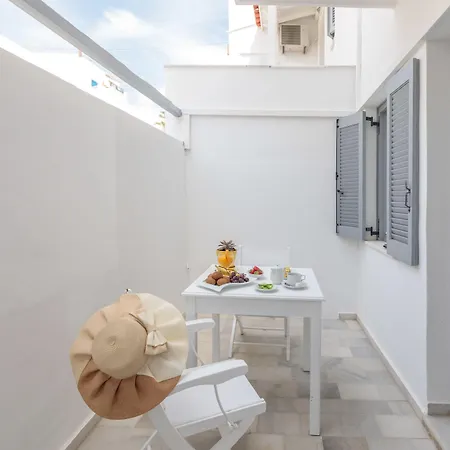 Ippokampos Town Naxos City